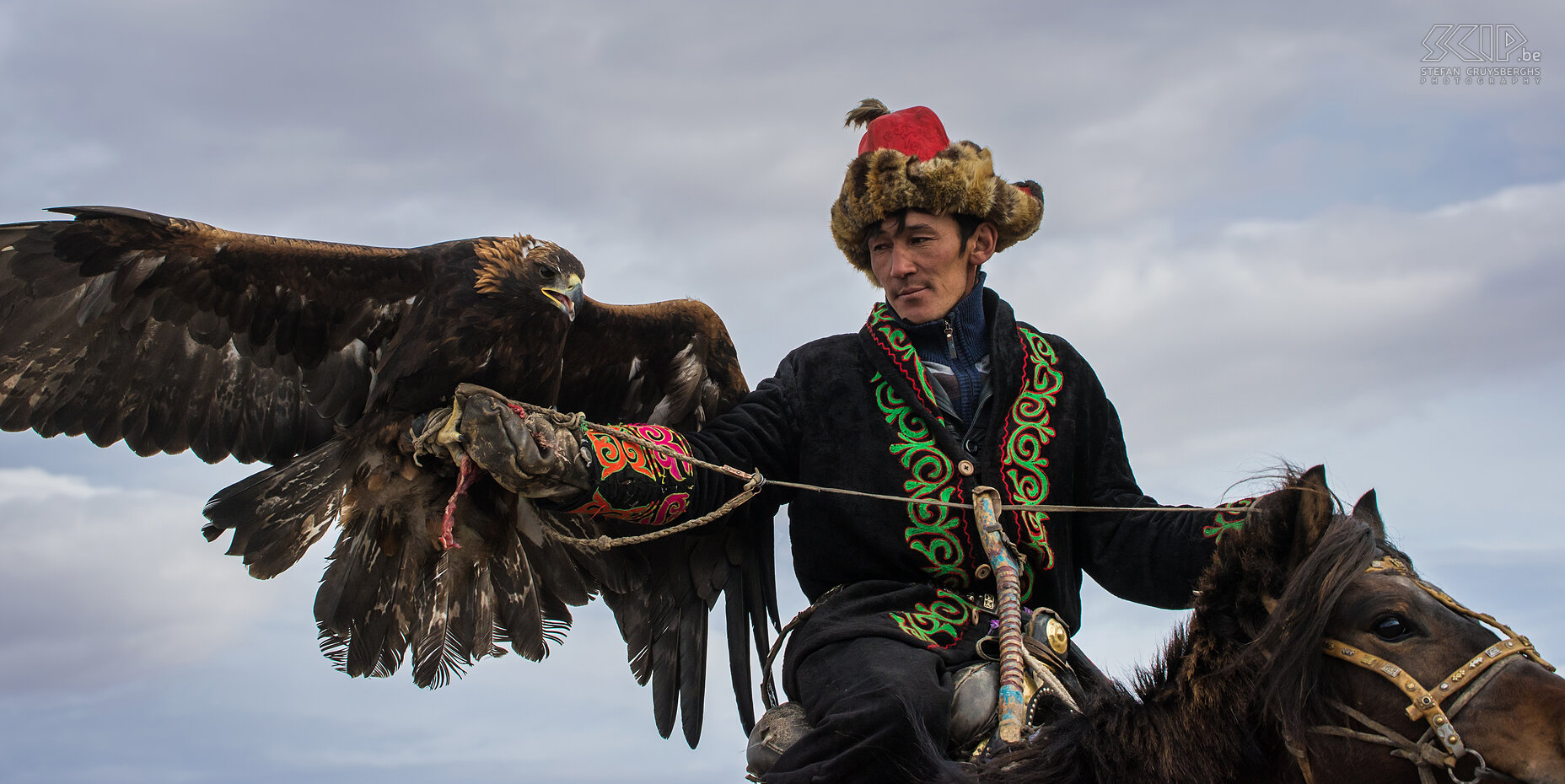 Ulgii - Golden Eagle Festival A Kazakh eagle hunter is called kusbegi/kushbegi/qusbegi or berkutchi.  Stefan Cruysberghs